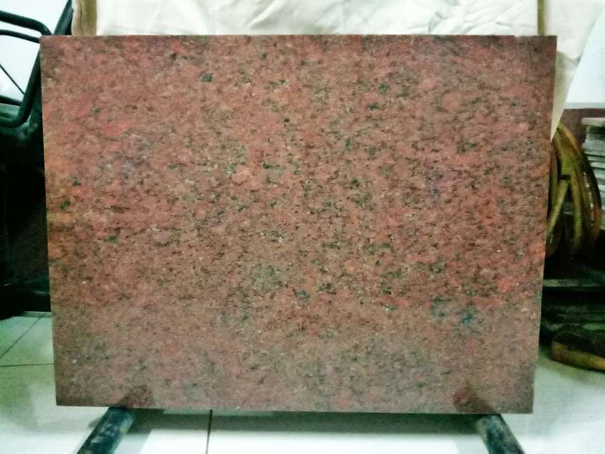 Detail Granit Merah Maroon Nomer 44