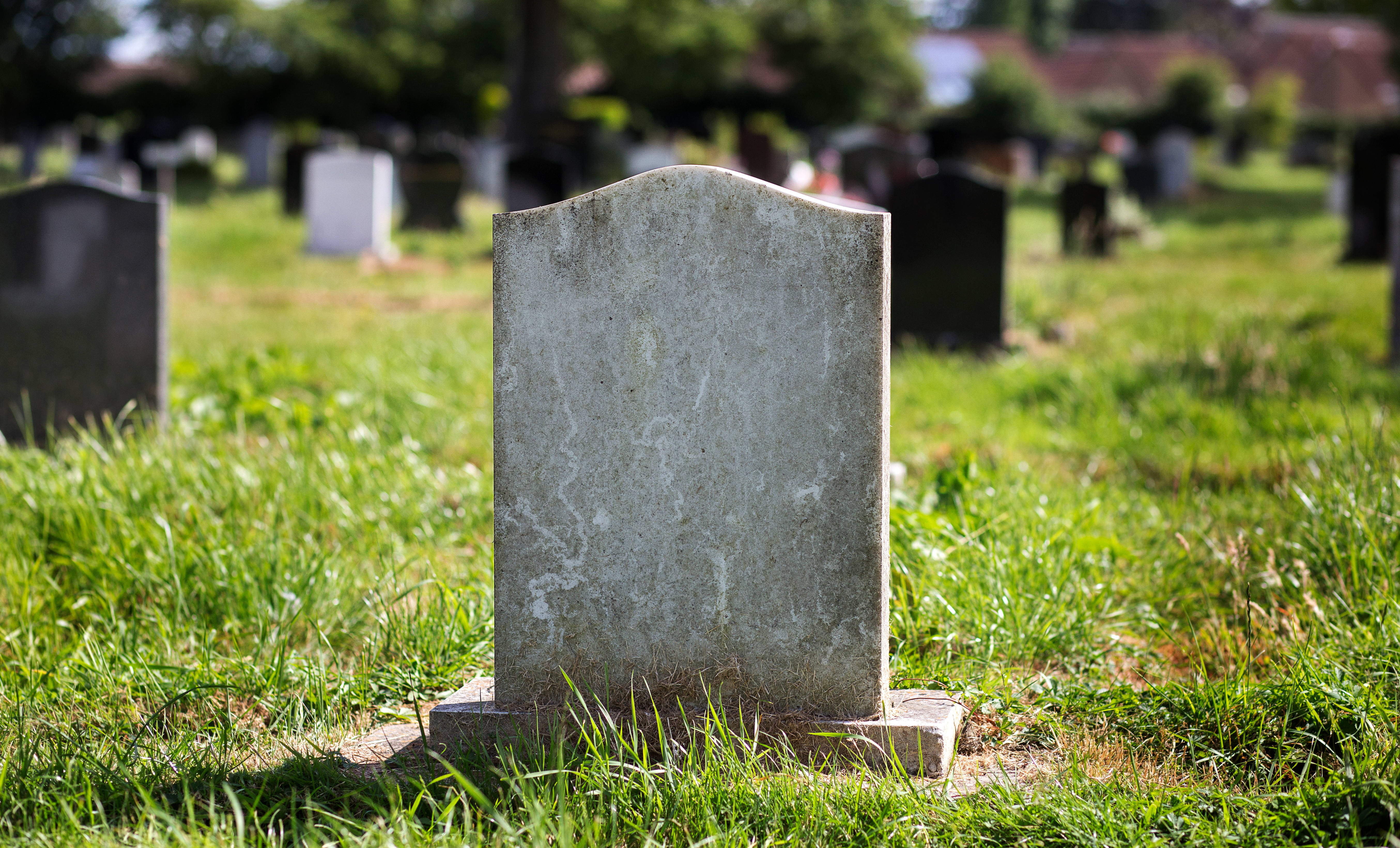 Detail Grave Stone Image Nomer 3