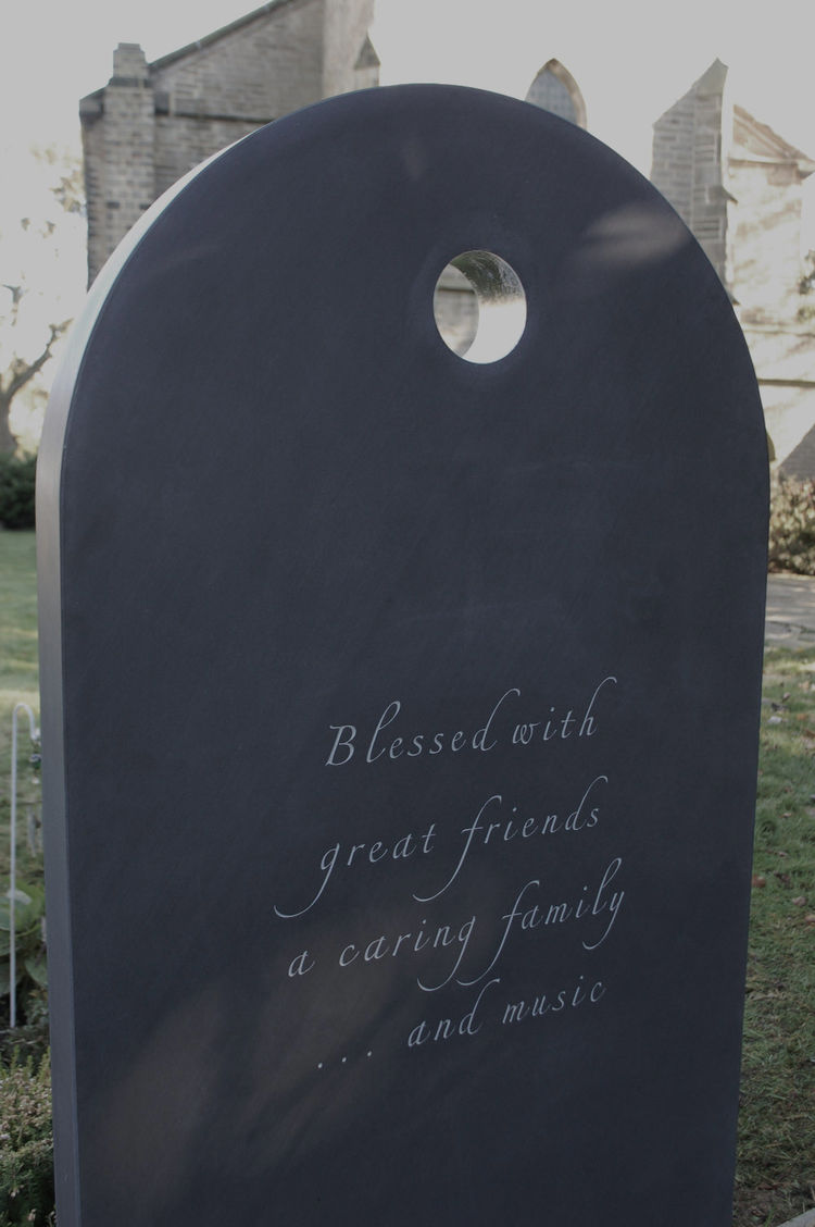 Detail Gravestone Font Generator Nomer 40