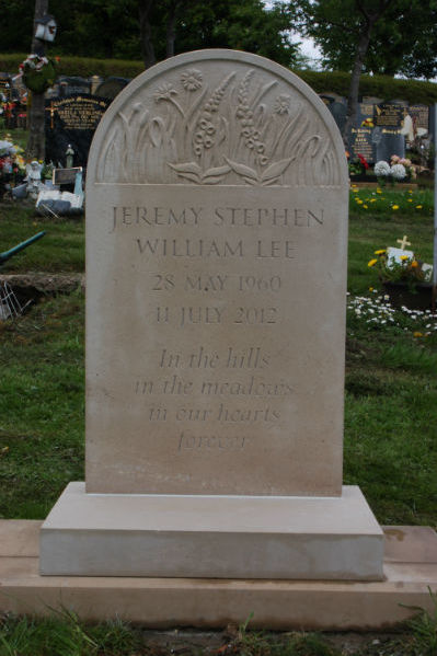 Detail Gravestone Pics Nomer 18