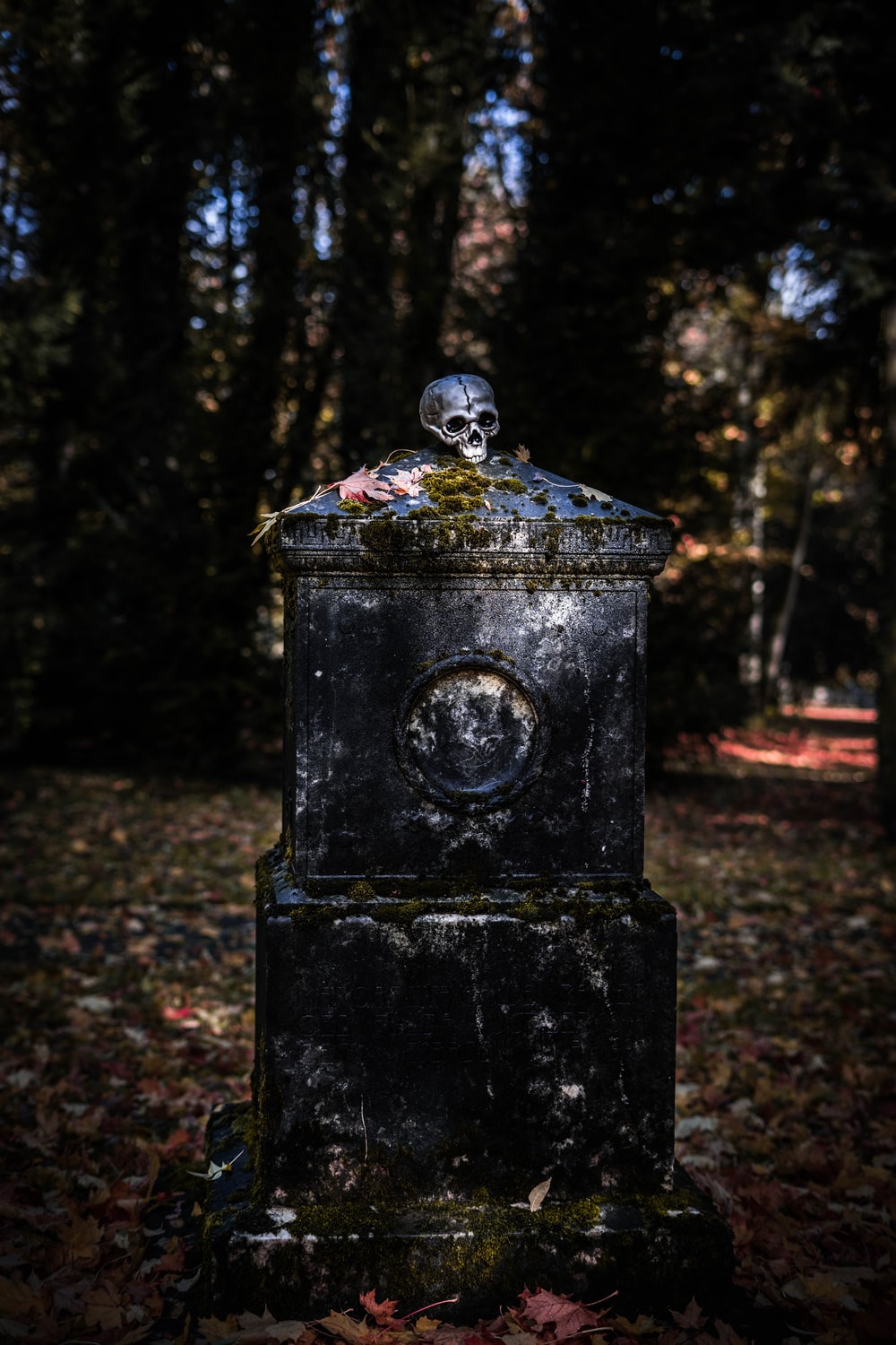 Gravestone Wallpaper - KibrisPDR