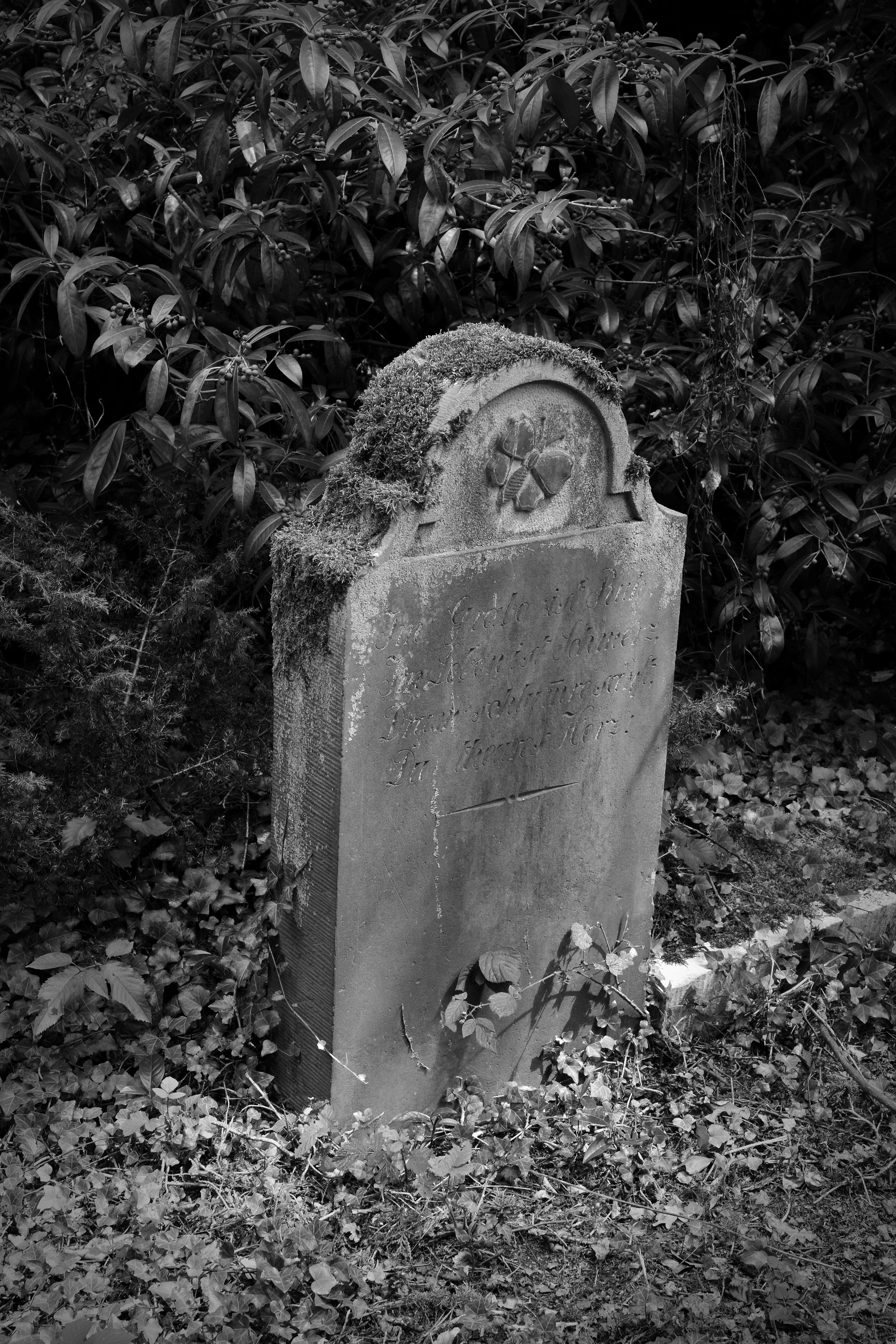 Detail Gravestone Wallpaper Nomer 8