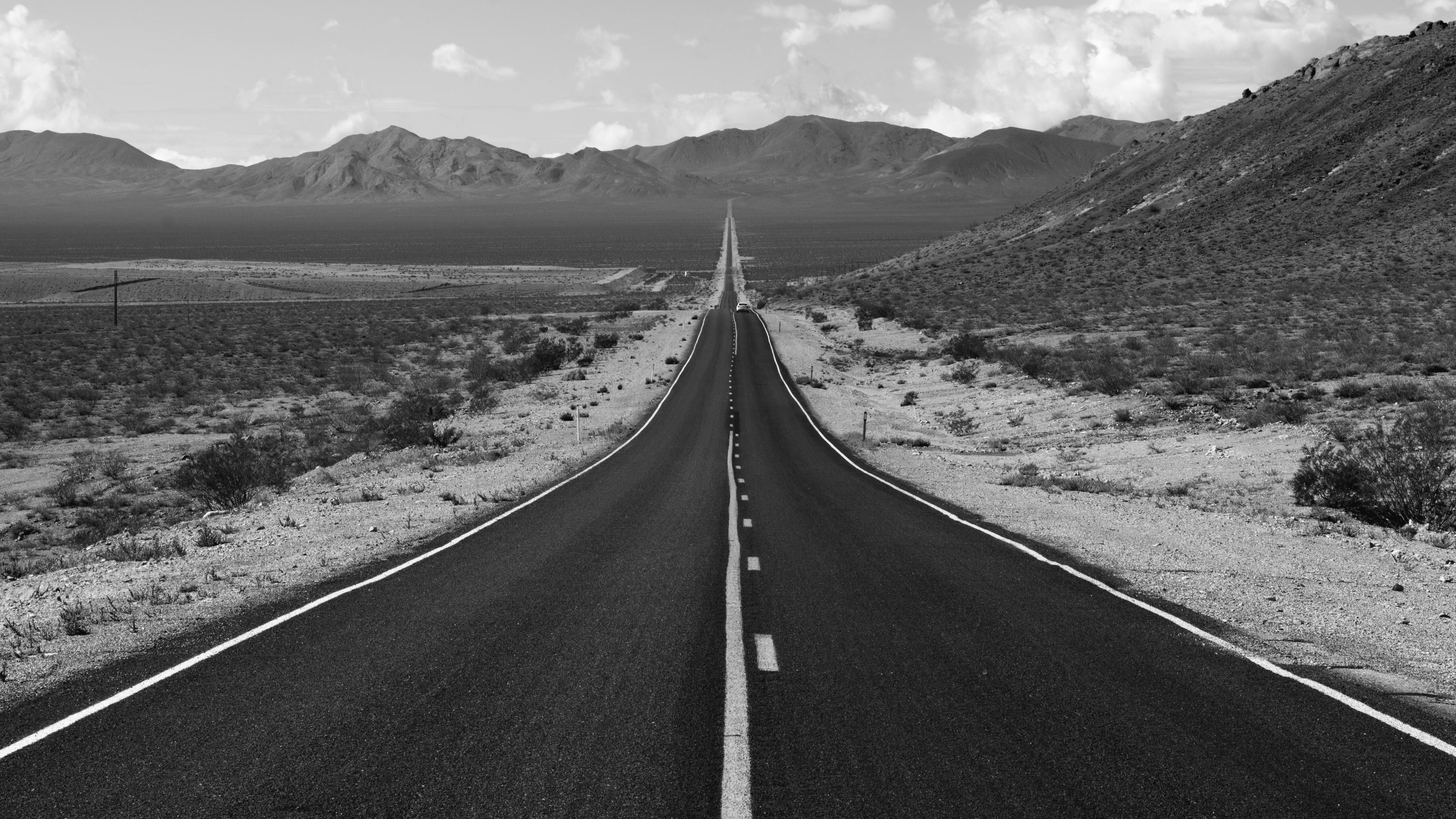 Detail Grayscale Wallpaper Nomer 26