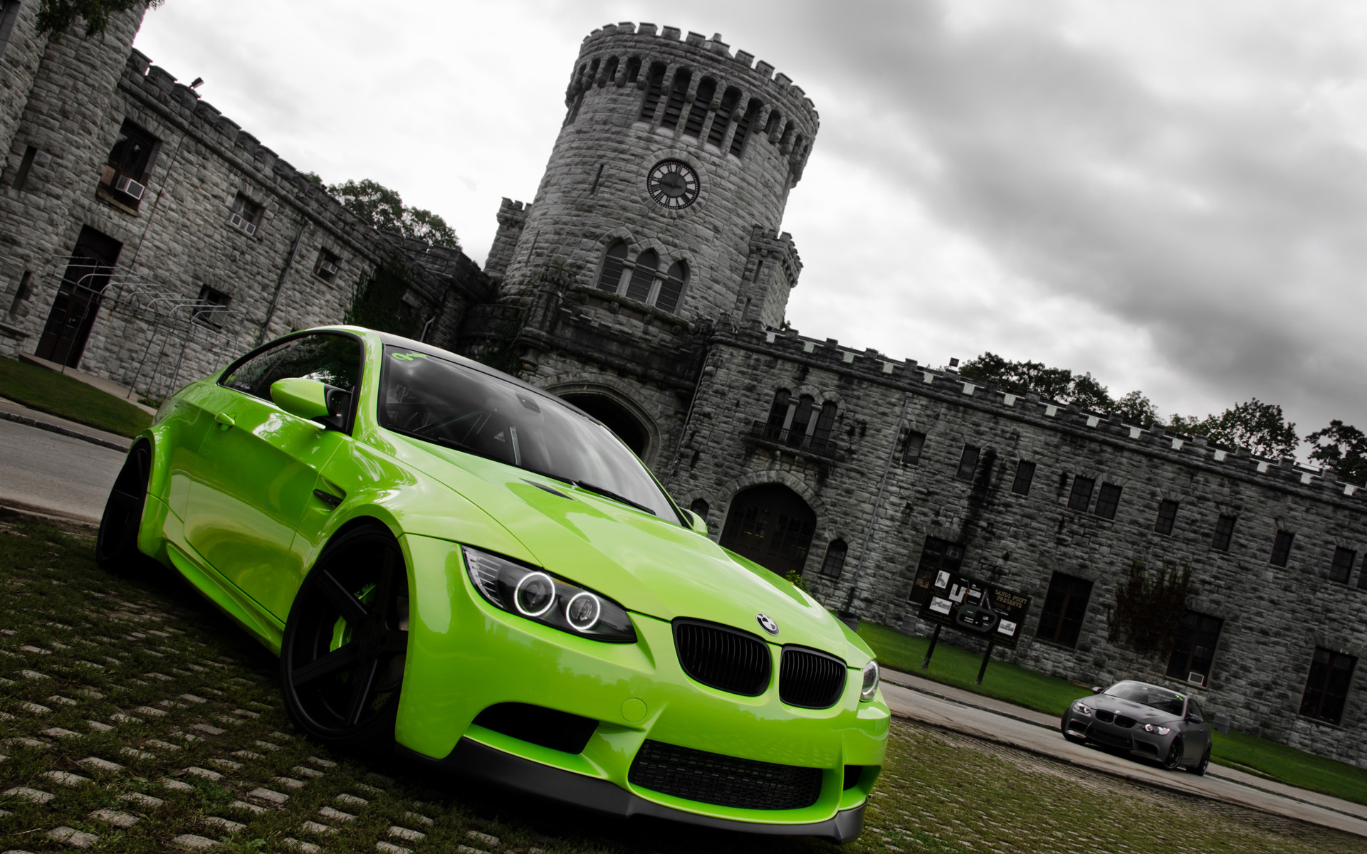 Detail Green Car Wallpaper Nomer 21