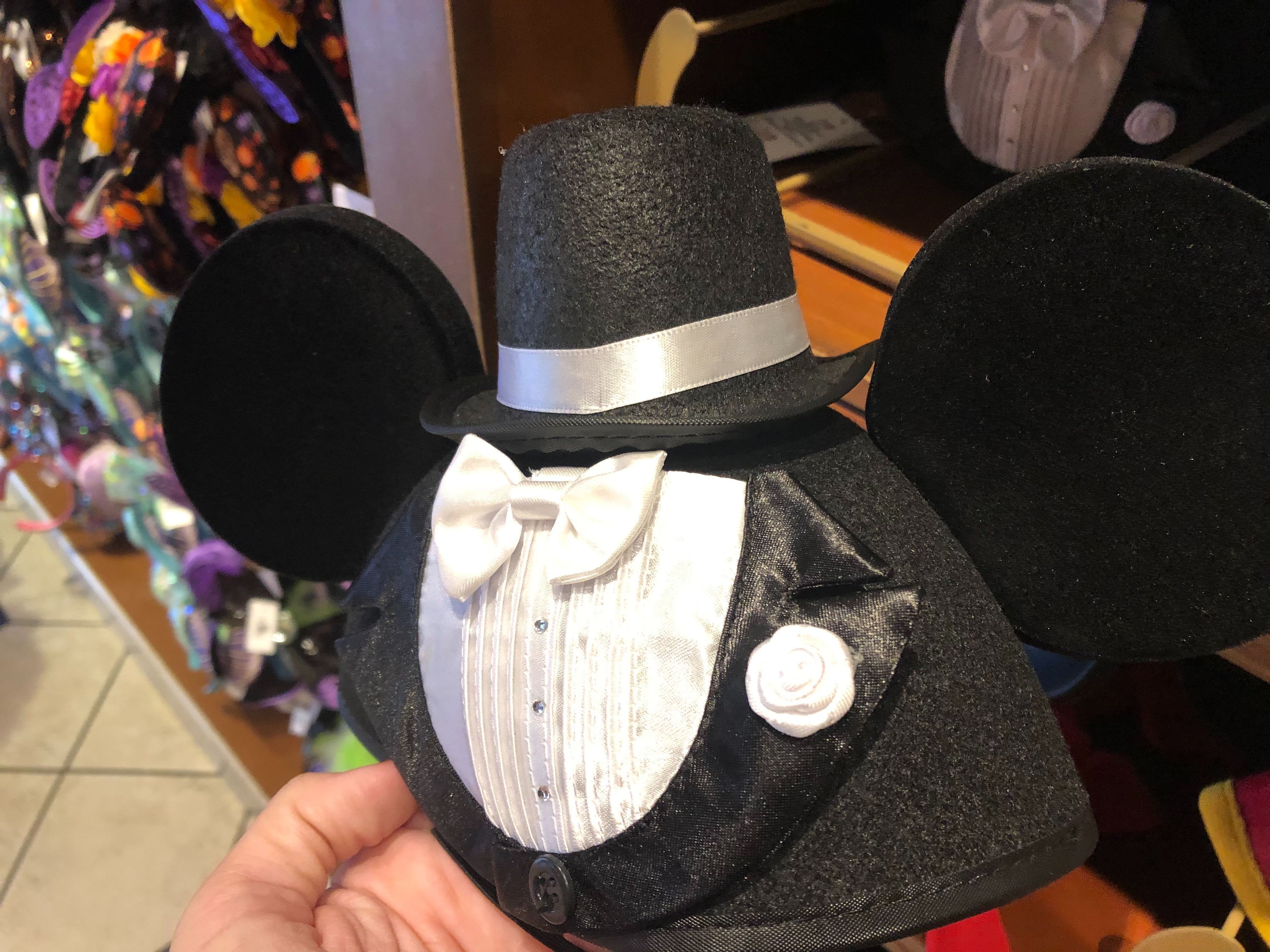 Detail Groom Mickey Mouse Ears Nomer 21