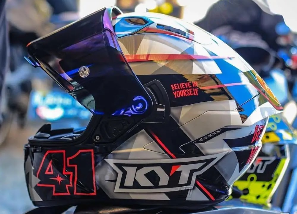 Detail Desain Helm Keren Nomer 6
