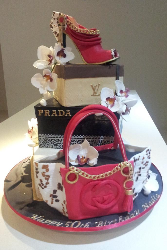 Detail Gucci Birthday Cake Designs Nomer 52