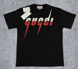 Detail Gucci Blade Print T Shirt Nomer 33