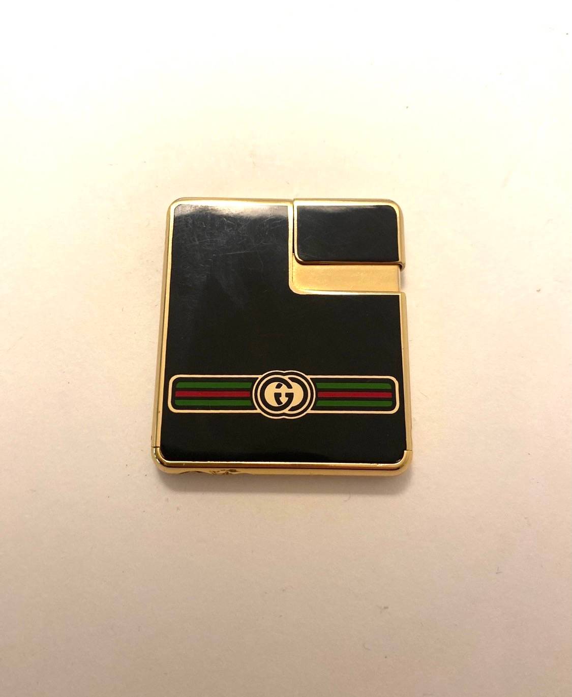 Detail Gucci Cigarette Lighter Nomer 42