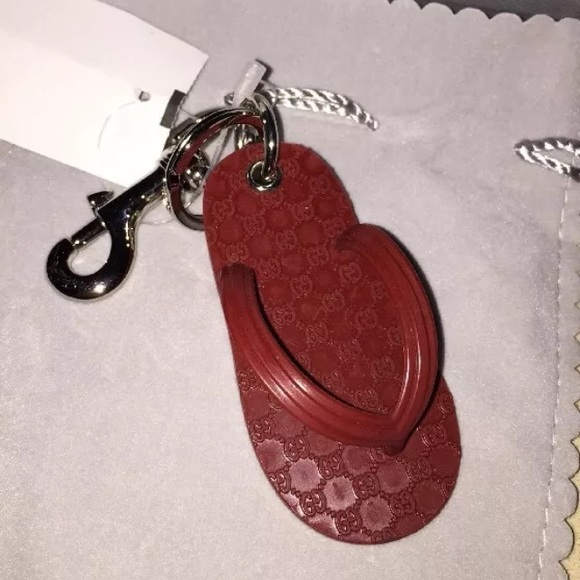 Detail Gucci Flip Flop Keychain Nomer 5