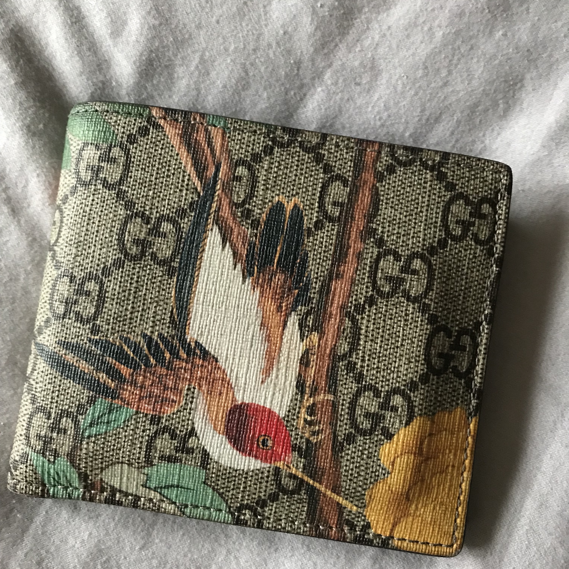 Detail Gucci Hummingbird Wallet Nomer 22