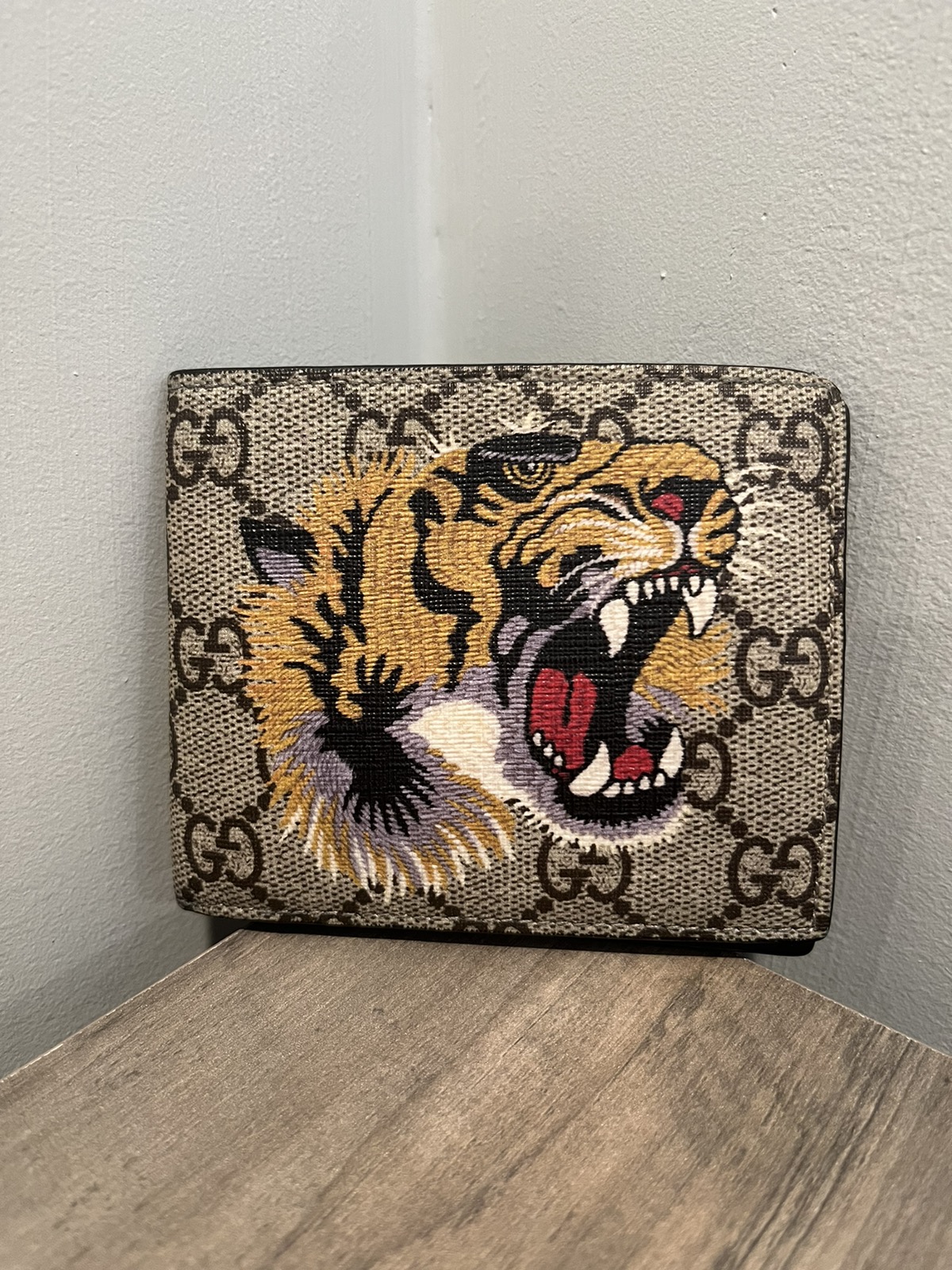 Detail Gucci Lion Wallet Nomer 19