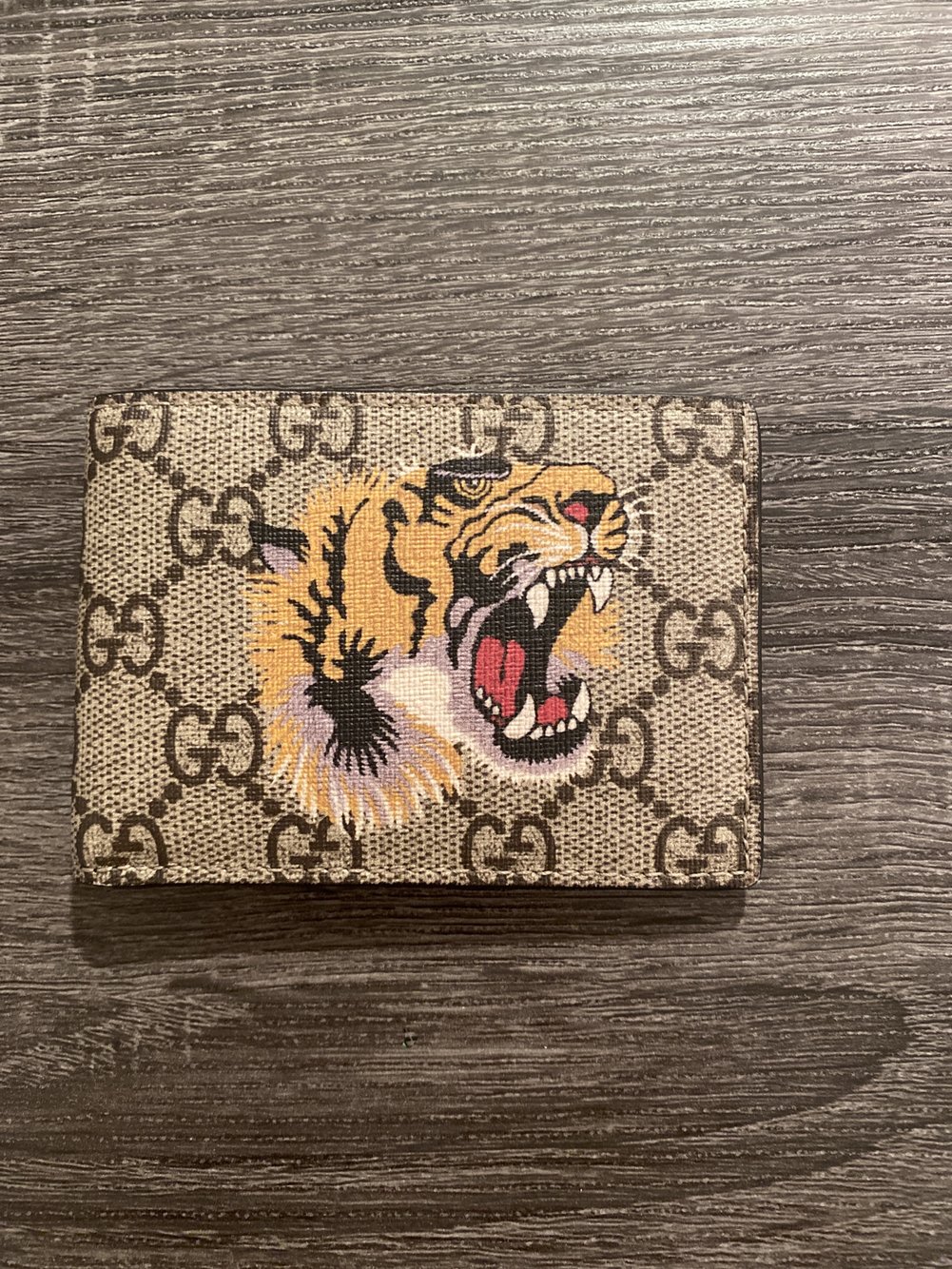 Detail Gucci Lion Wallet Nomer 25