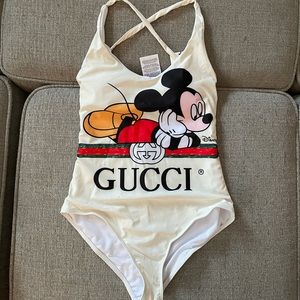 Detail Gucci Mickey Mouse Bathing Suit Nomer 34