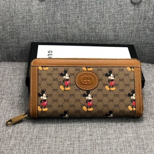 Detail Gucci Mickey Mouse Wallet Nomer 38