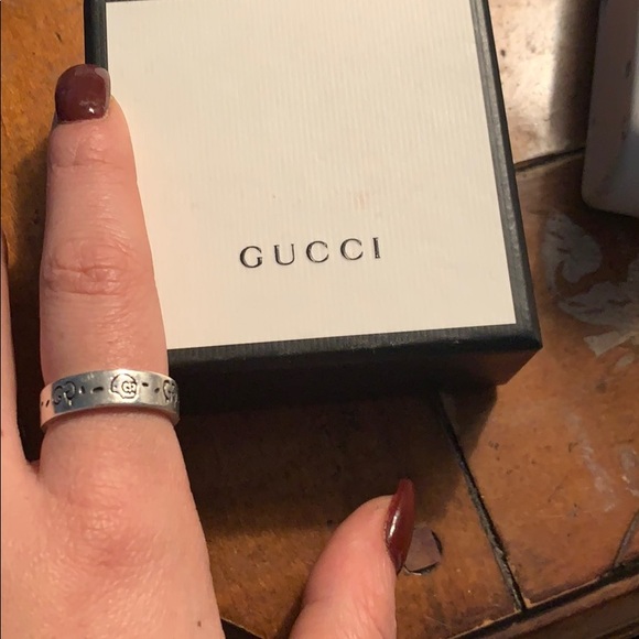 Detail Gucci Silver G Ghost Ring Nomer 29