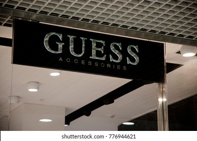 Detail Guess Logo Vector Nomer 33