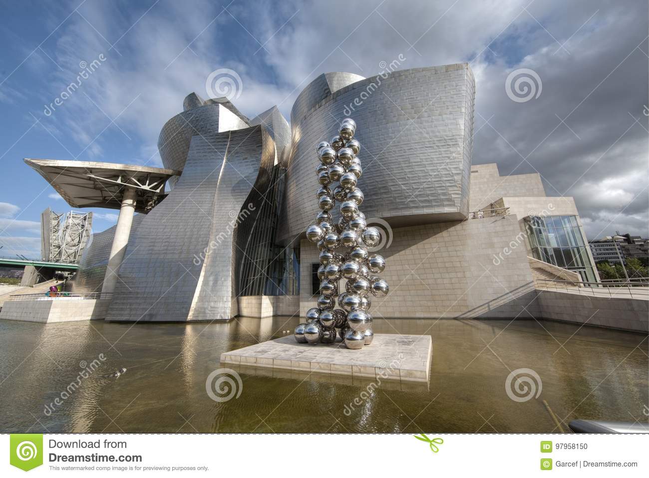 Detail Guggenheim Museum Di Bilbao Nomer 53