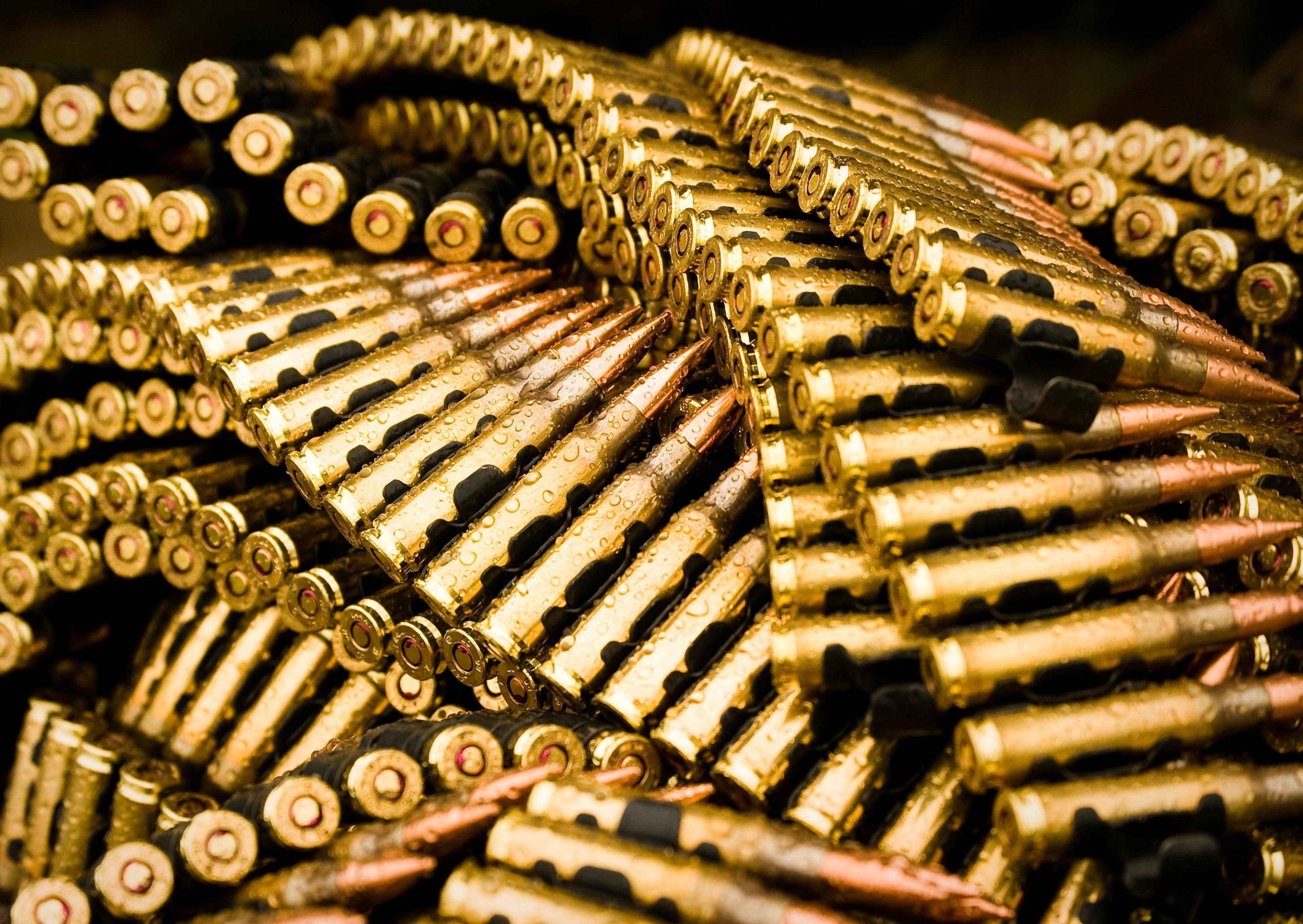 Detail Gun Bullet Wallpaper Nomer 16