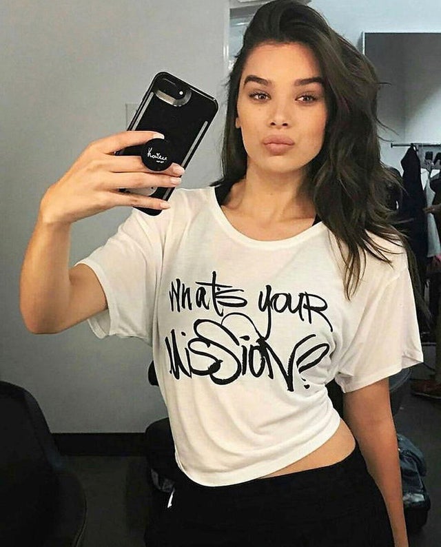 Detail Hailee Steinfeld Popsocket Nomer 53