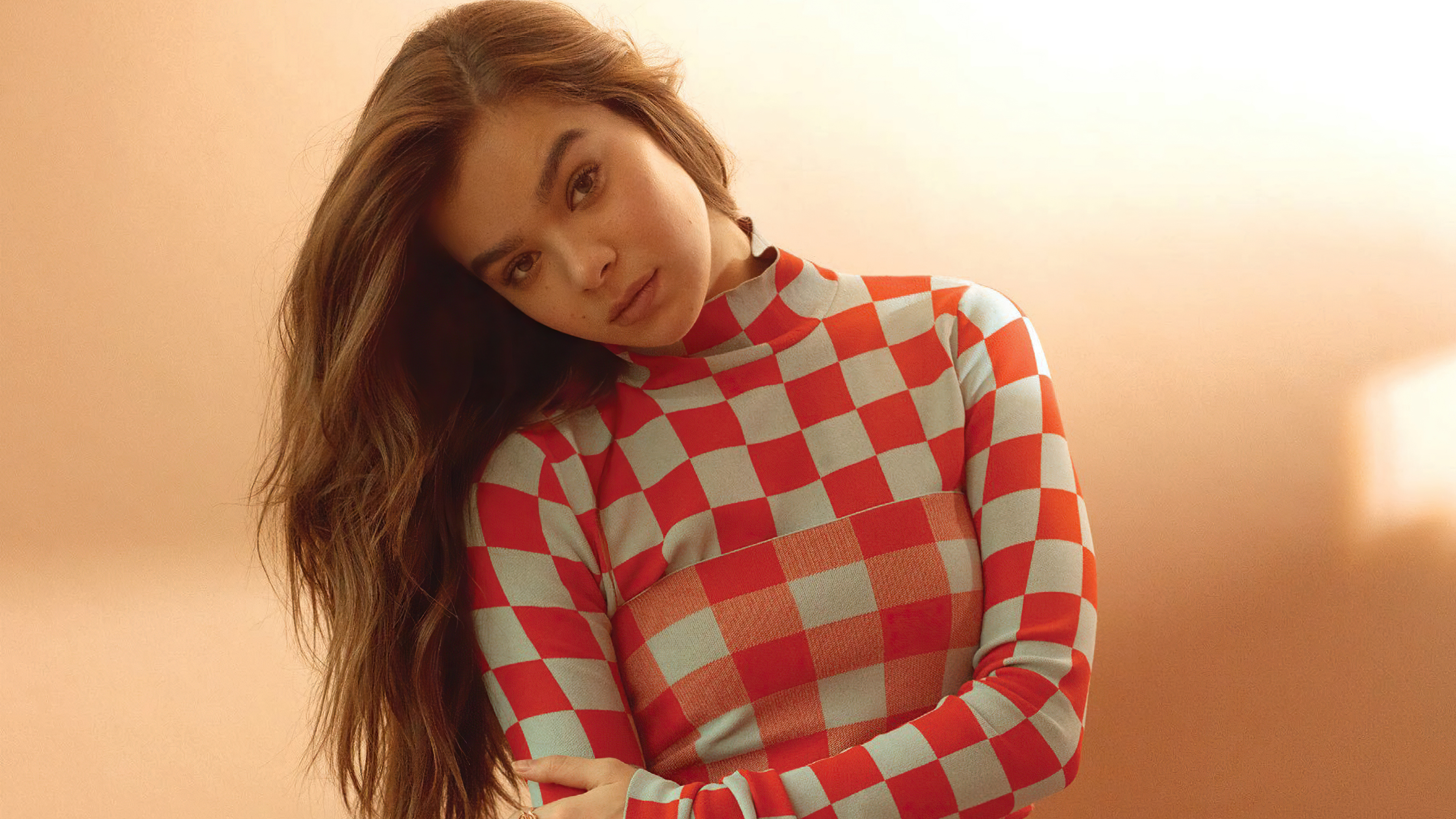 Detail Hailee Steinfeld Wallpaper Nomer 44