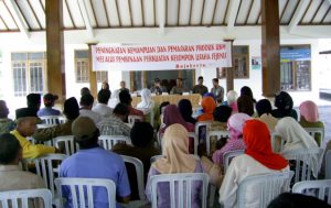 Detail Hak Dan Kewajiban Di Rumah Sekolah Dan Masyarakat Nomer 35