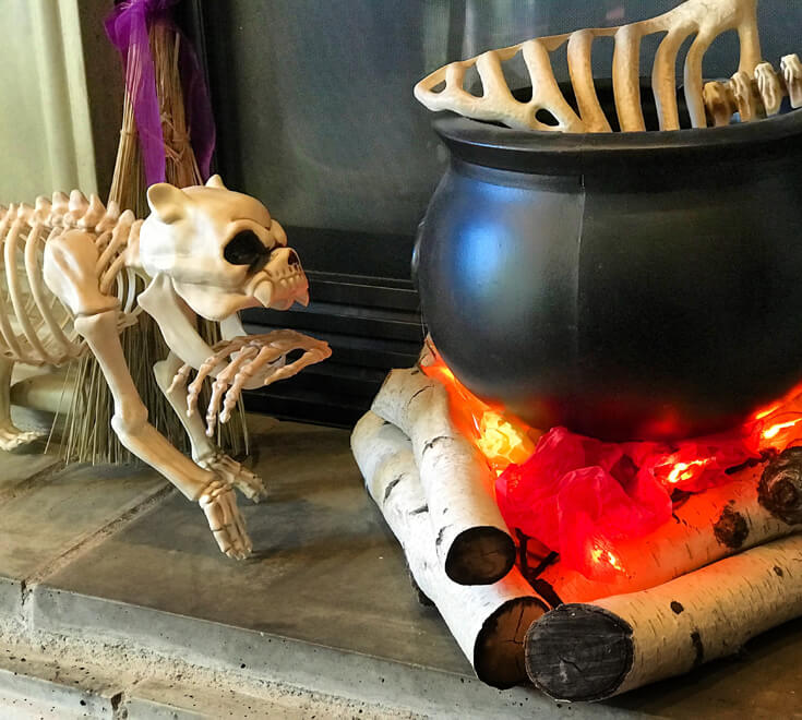 Detail Halloween Flaming Cauldron Nomer 31