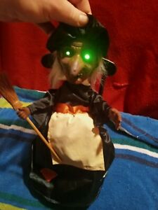 Detail Halloween Witch In Rocking Chair Nomer 21