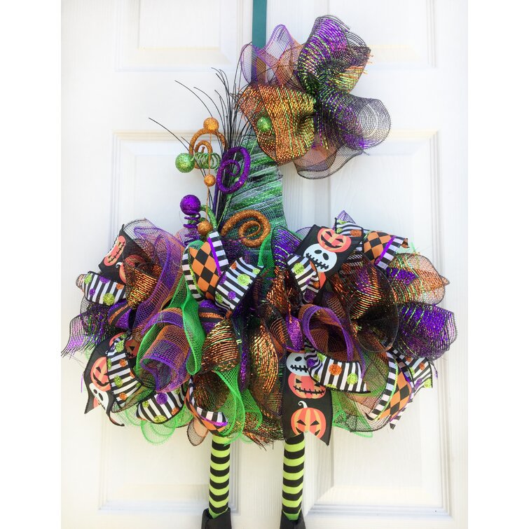 Detail Halloween Wreath With Witches Legs Nomer 13
