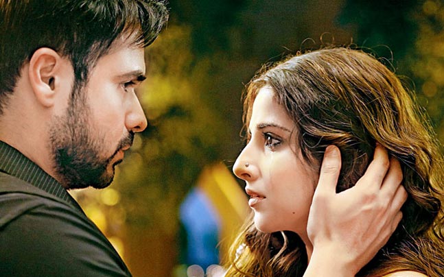 Detail Hamari Adhuri Kahani Film Nomer 11