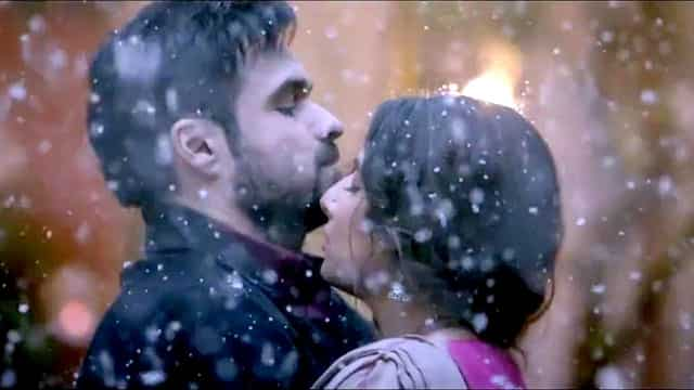 Detail Hamari Adhuri Kahani Film Nomer 31