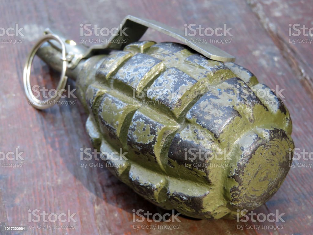 Detail Hand Grenade Keychain Nomer 39