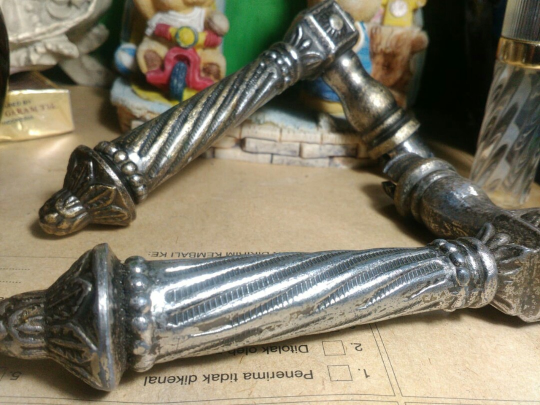 Detail Handle Pintu Kuno Nomer 36