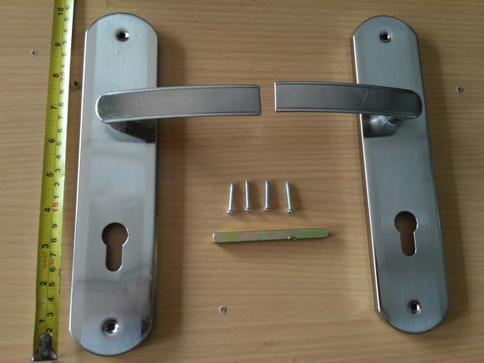 Detail Handle Pintu Rumah Nomer 15