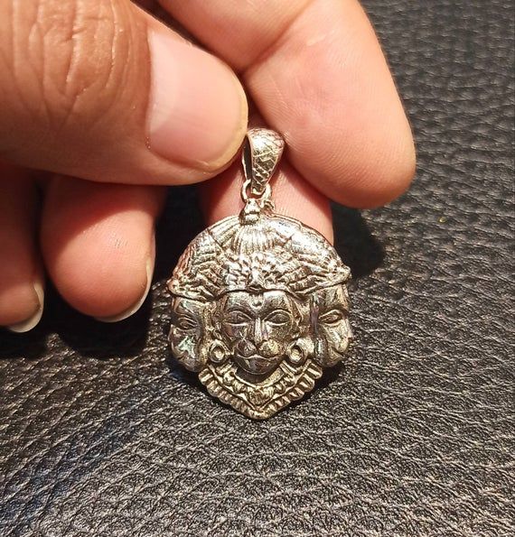 Detail Hanuman Silver Locket Nomer 53