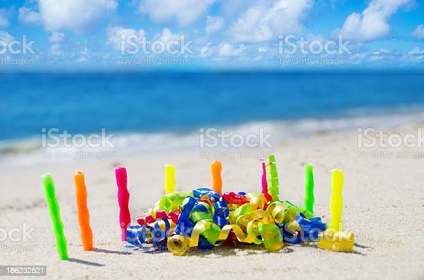 Detail Happy Birthday Beach Clipart Nomer 27