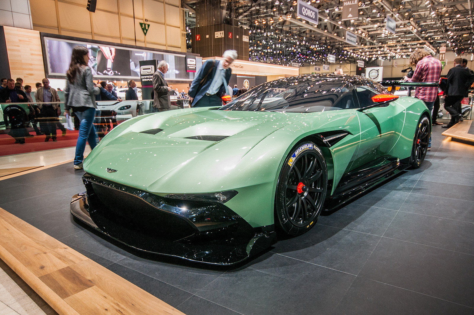 Detail Harga Aston Martin Vulcan Nomer 15