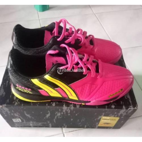 Detail Harga Sepatu Di Thailand Nomer 23