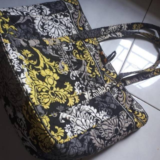 Detail Harga Tas Vera Bradley Nomer 2