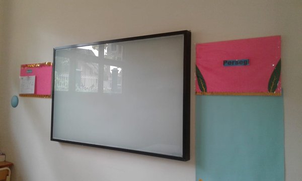 Detail Harga Whiteboard Kaca Nomer 3