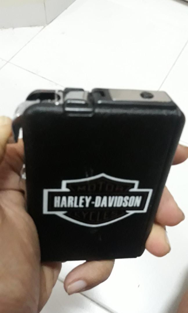 Detail Harley Davidson Cigarette Lighter On Bike Nomer 37