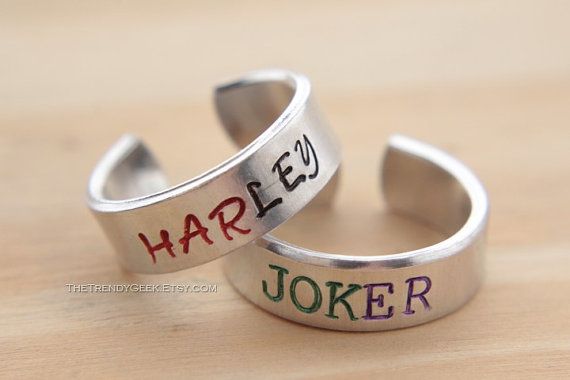 Detail Harley Quinn And Joker Jewelry Nomer 52