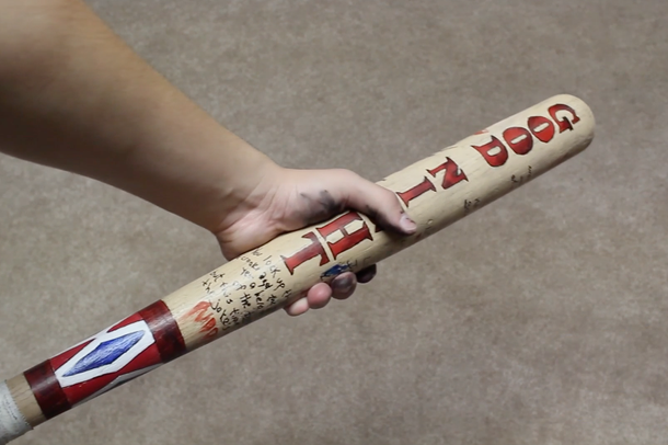 Detail Harley Quinn Baseball Bat Text Nomer 24