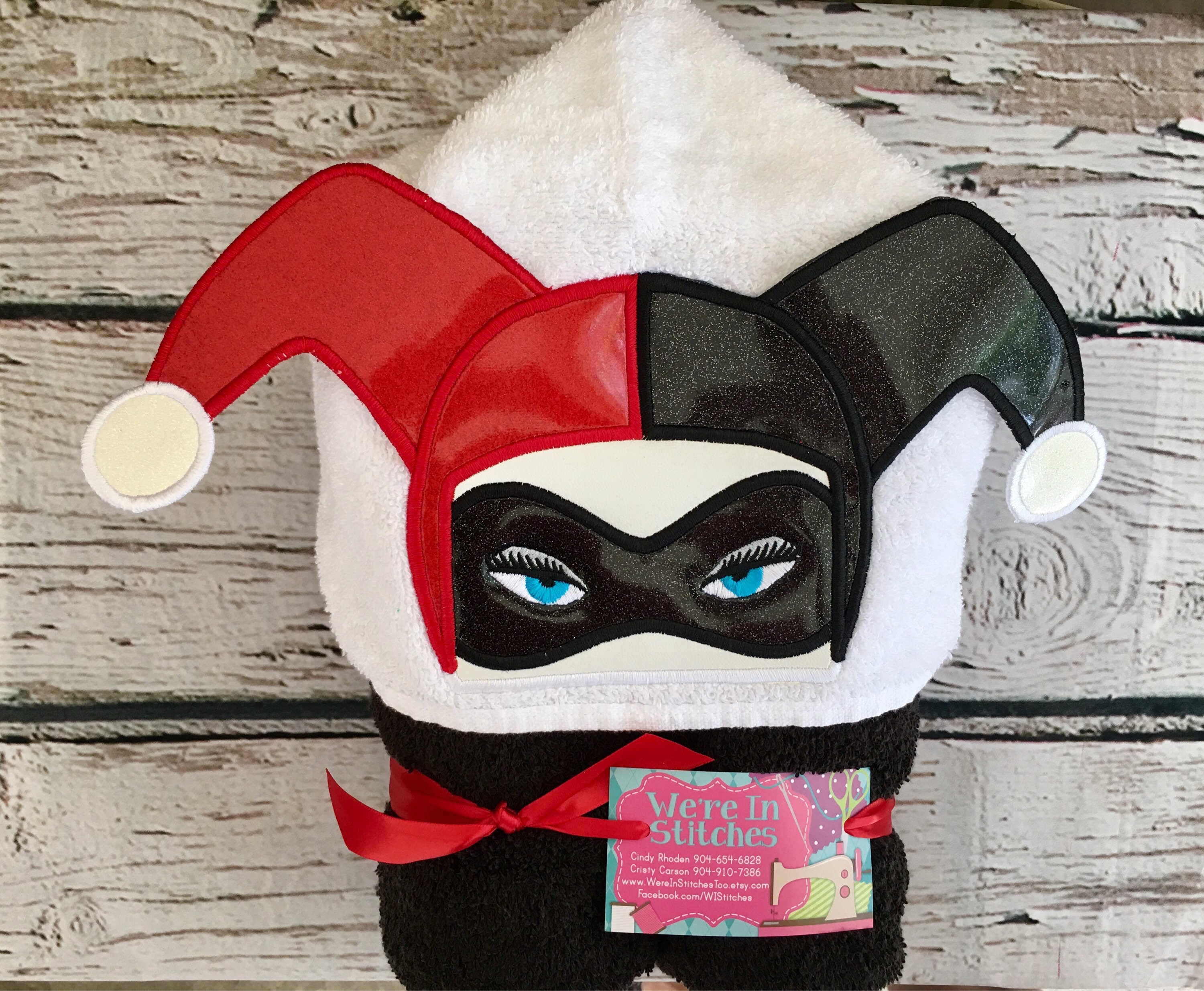 Detail Harley Quinn Beach Towel Nomer 20