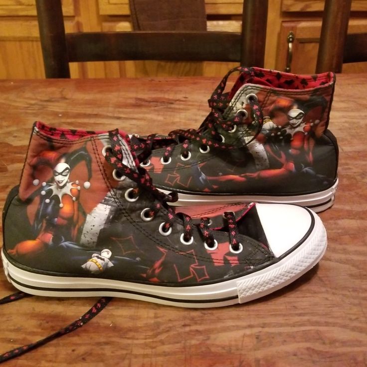 Detail Harley Quinn Converse Shoes Nomer 24