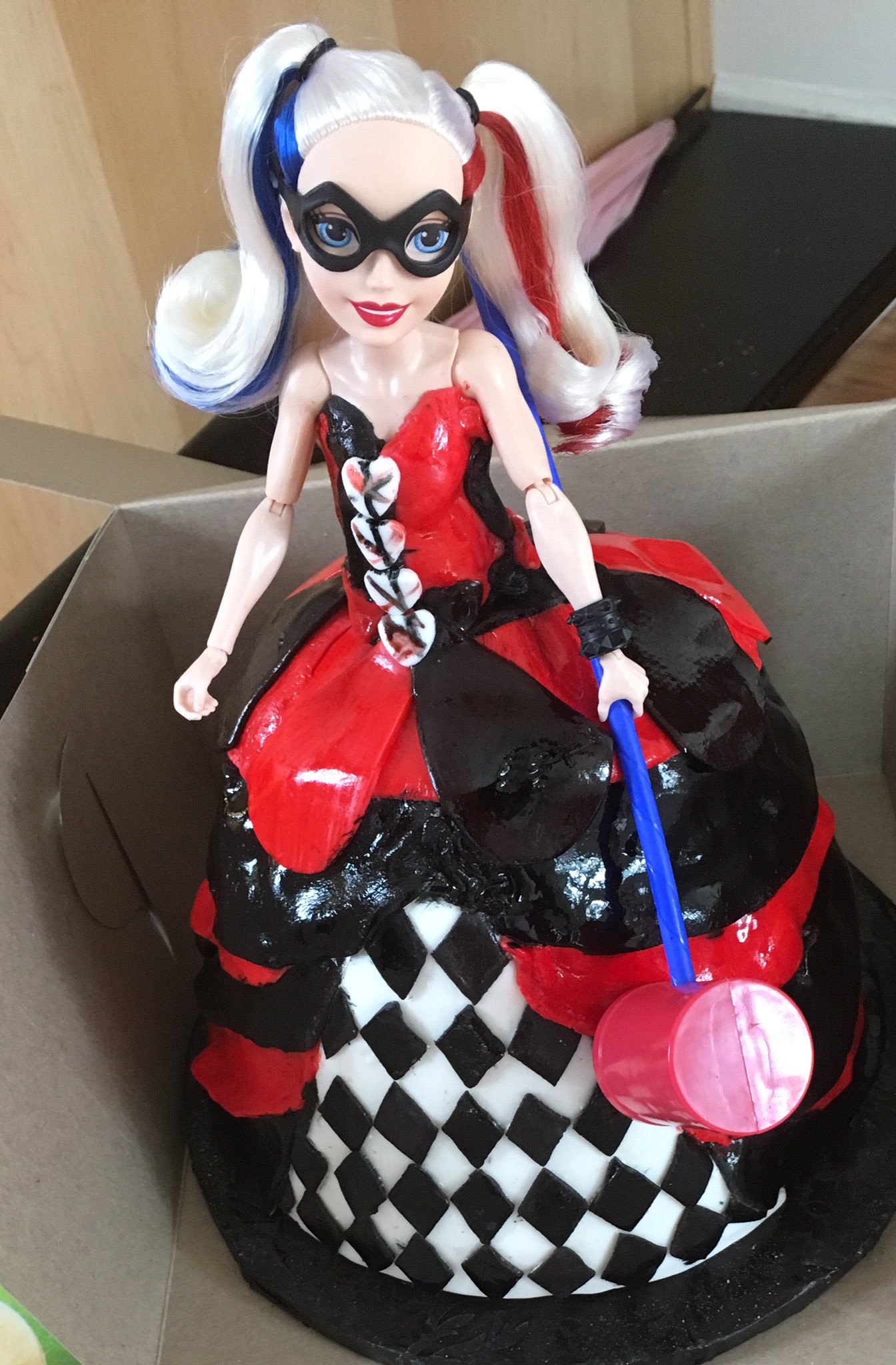 Detail Harley Quinn Doll Cake Nomer 41