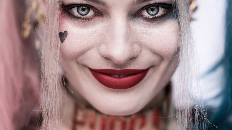 Detail Harley Quinn Face Pictures Nomer 2