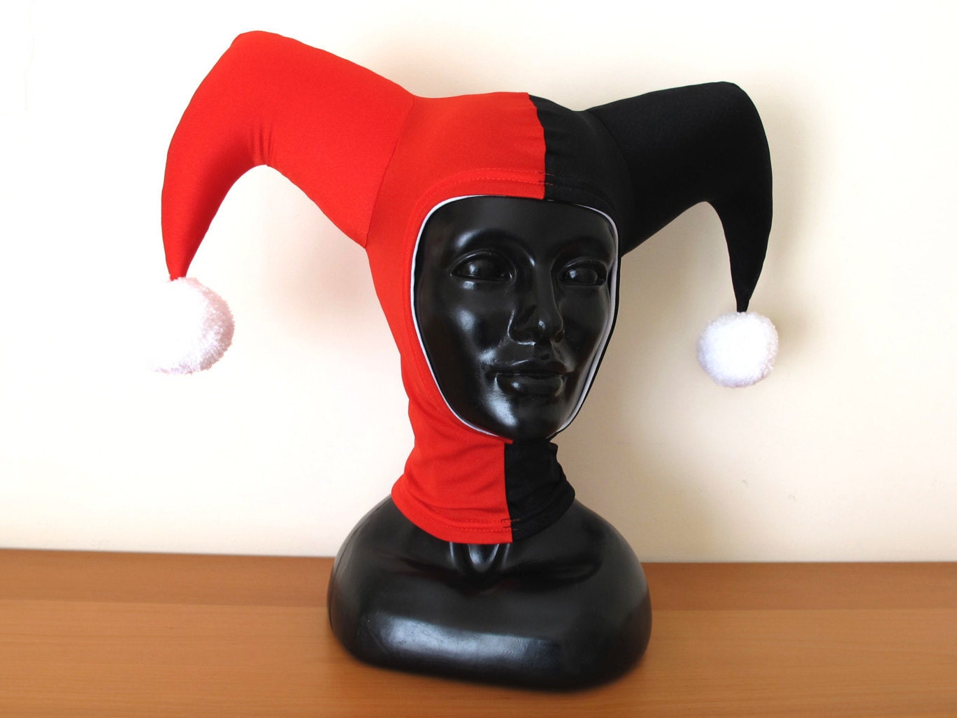 Detail Harley Quinn Jester Hat Nomer 4