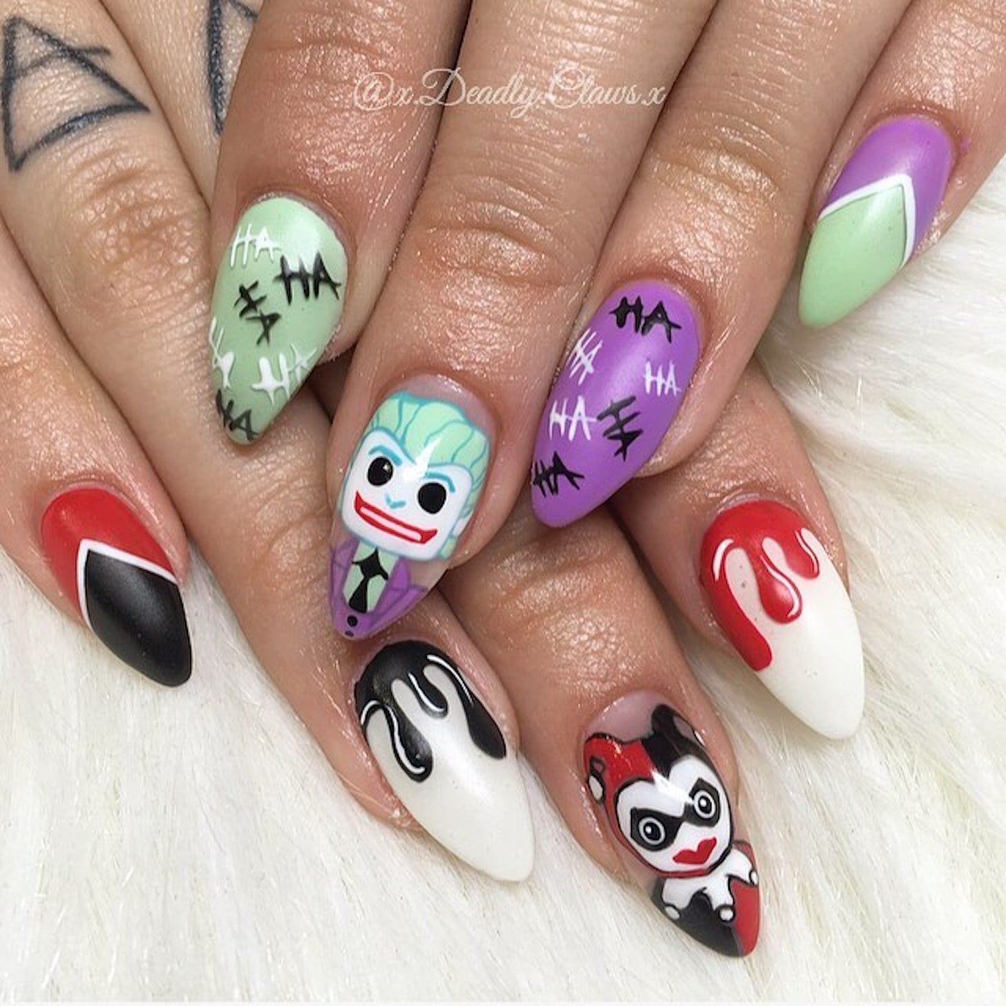 Detail Harley Quinn Nail Art Nomer 29