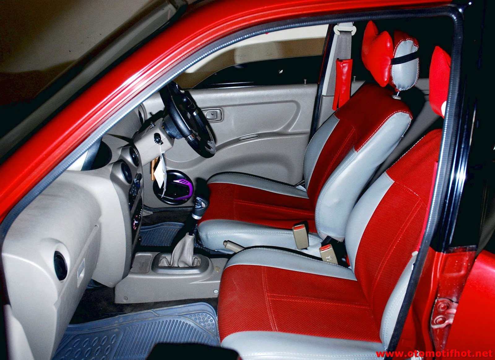 Detail Desain Interior Mobil Sedan Nomer 29